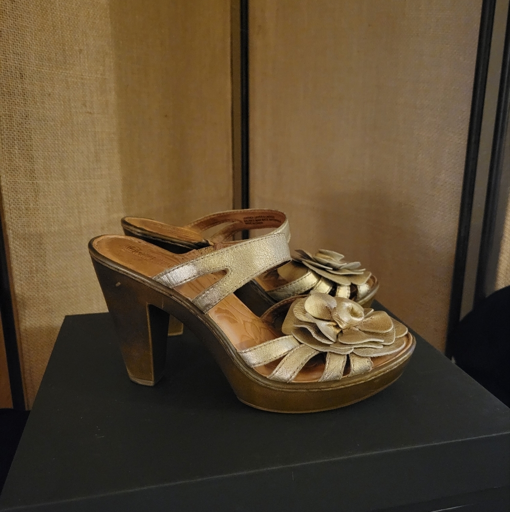 Women's Shoes